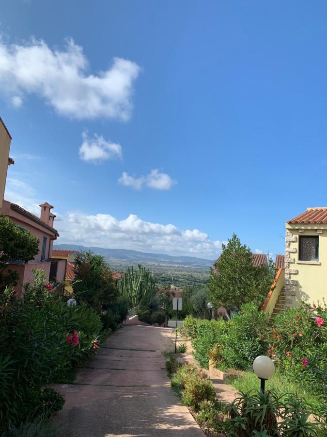 Vedere Vale Piu Di Mille Parole Badesi Buitenkant foto