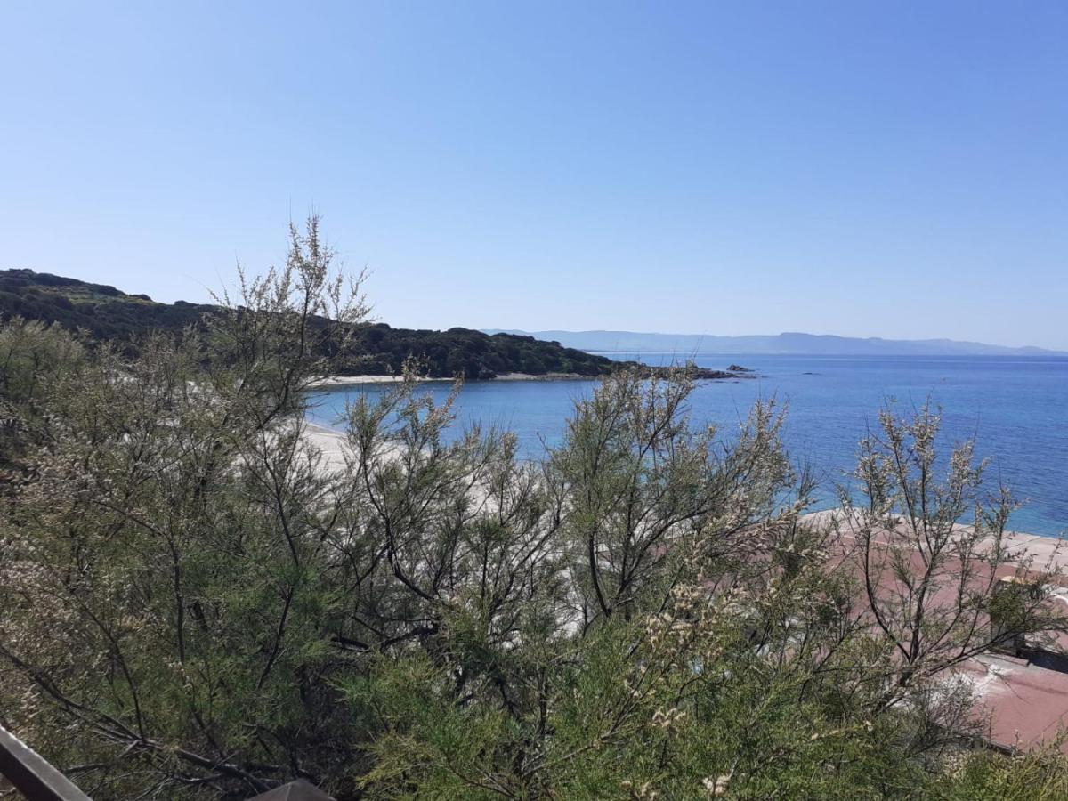 Vedere Vale Piu Di Mille Parole Badesi Buitenkant foto